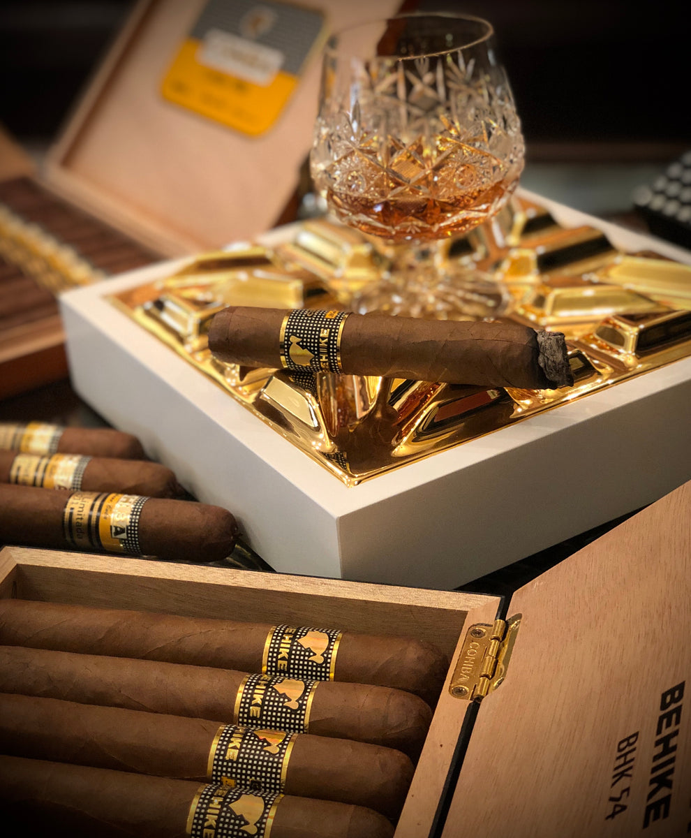 Dark Walnut Golden Star Cigar Ashtray – hsignature